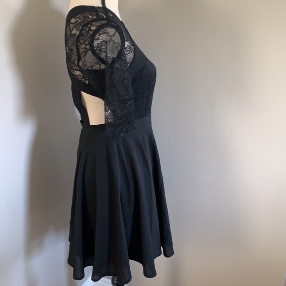 Romeo & Juliet dress lace - Picture 5 of 10